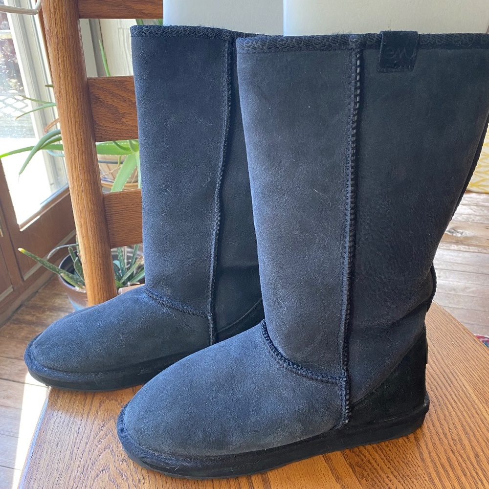 EMU AUSTRALIA WOMEN'S STINGER HI BOOTS NWOT BLACK SIZE 10 (Fits 9.5 also))